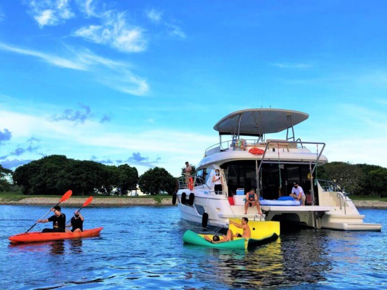 rent a yacht in cartagena